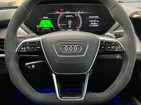 2024 Audi e-tron GT quattro Premium Plus