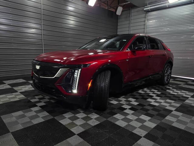 2024 Cadillac LYRIQ Sport 1