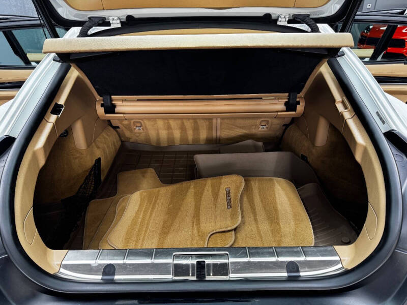 2015 Porsche Panamera 4