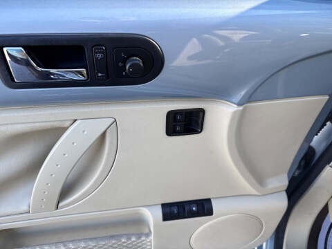 2010 Volkswagen New Beetle