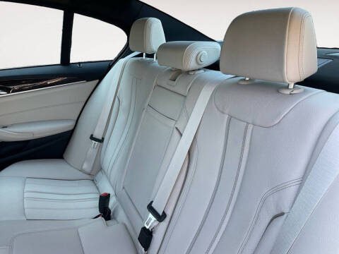 2022 BMW 5 Series 530i