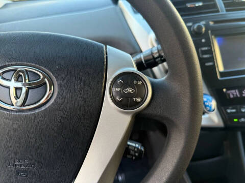 2014 Toyota Prius v Three