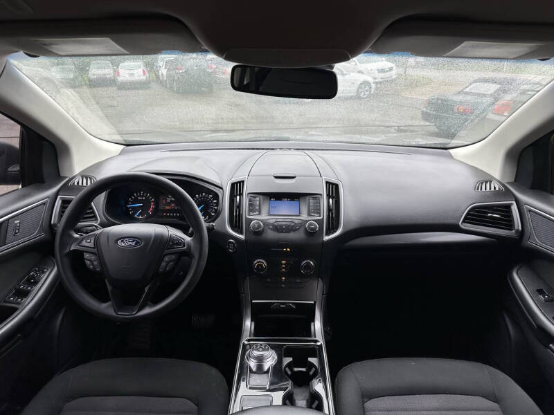 2019 Ford Edge SE