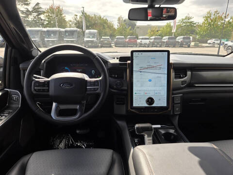 2025 Ford F-150 Lightning Lariat