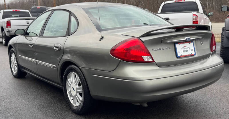 2003 Ford Taurus