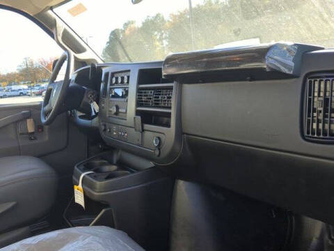 2025 Chevrolet Express 2500