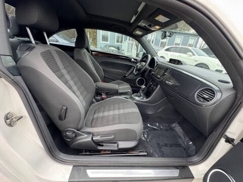 2013 Volkswagen Beetle Turbo Fender Edition