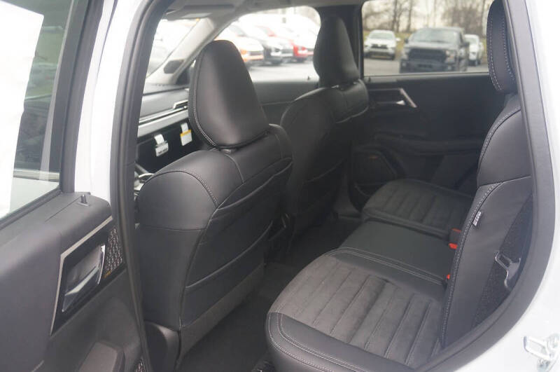 2025 Mitsubishi Outlander