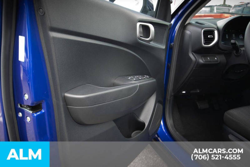 2025 Hyundai Venue SE