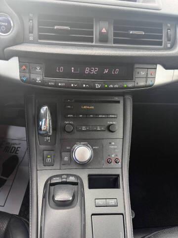 2011 Lexus CT 200h Premium