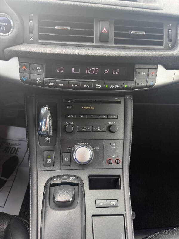 2011 Lexus CT 200h Premium