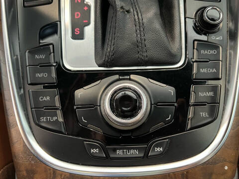 2011 Audi Q5 3.2 quattro Premium Plus