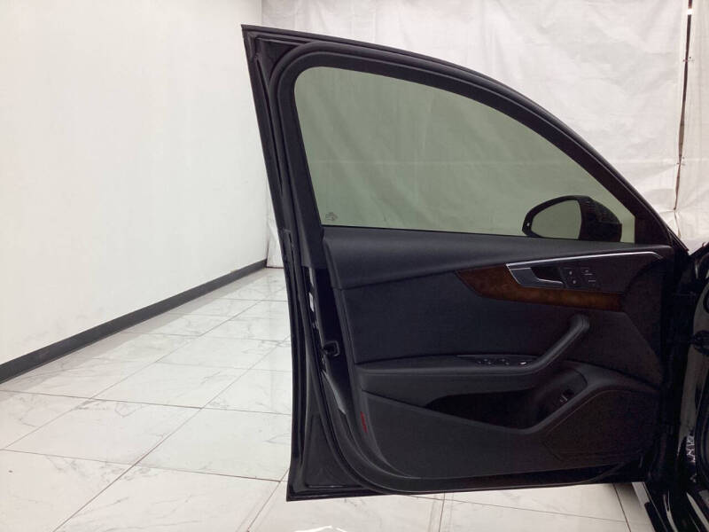 2019 Audi A4 quattro Premium Plus 45 TFSI