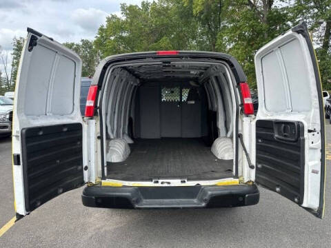 2021 Chevrolet Express 2500