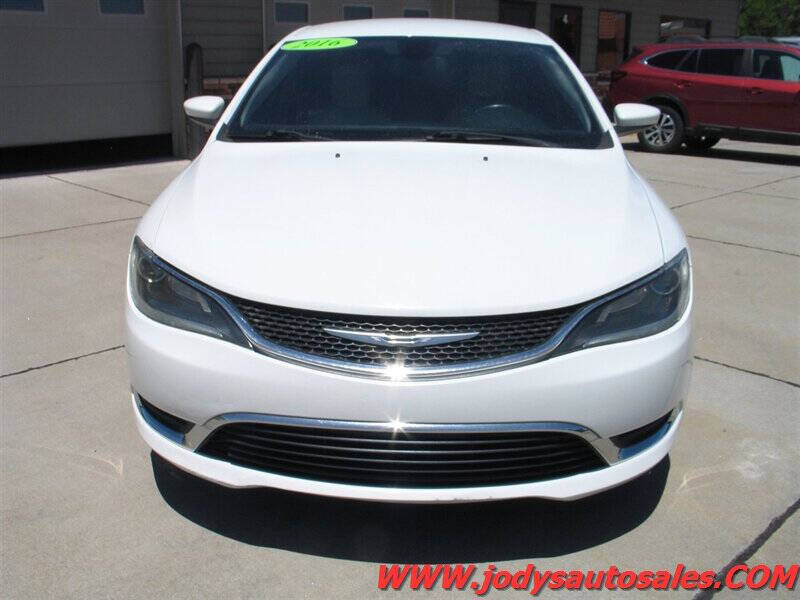 2016 Chrysler 200 Limited