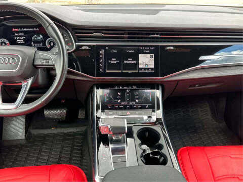 2021 Audi Q8 quattro Premium 55 TFSI
