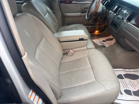 2005 Lincoln Town Car Signature Limited
