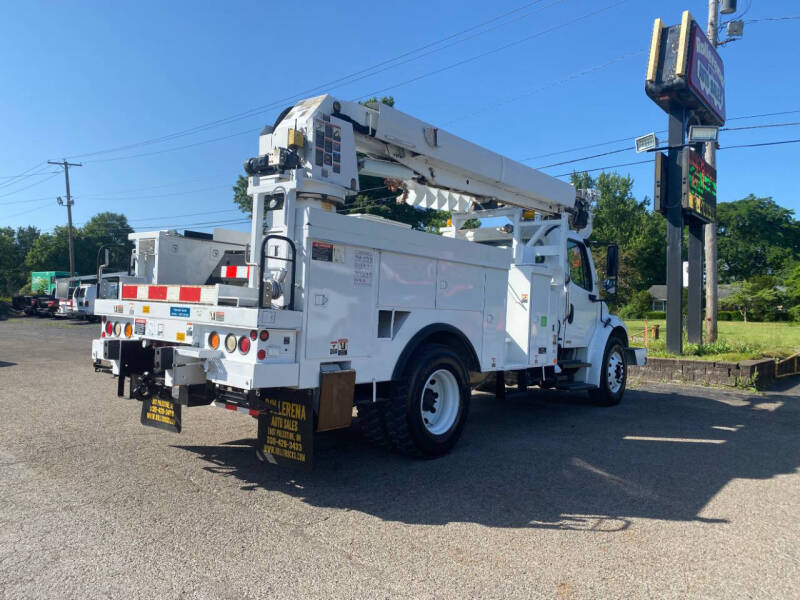 2009 Freightliner M2 106
