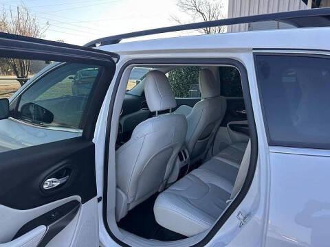 2022 Jeep Cherokee Latitude Lux