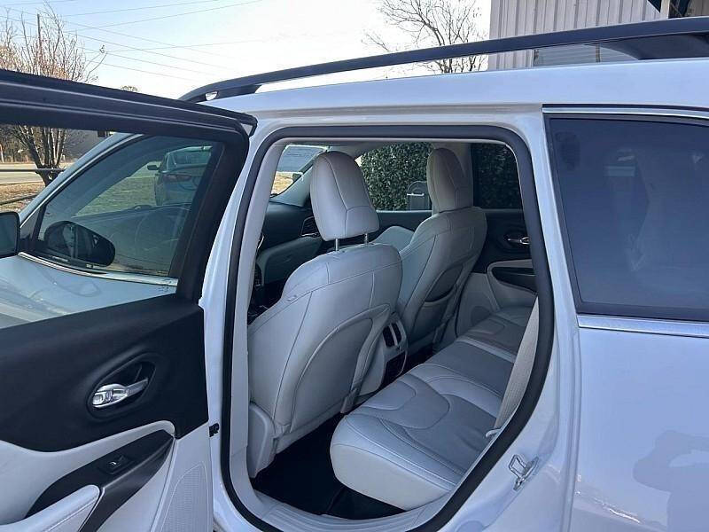 2022 Jeep Cherokee Latitude Lux