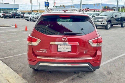 2016 Nissan Pathfinder SL