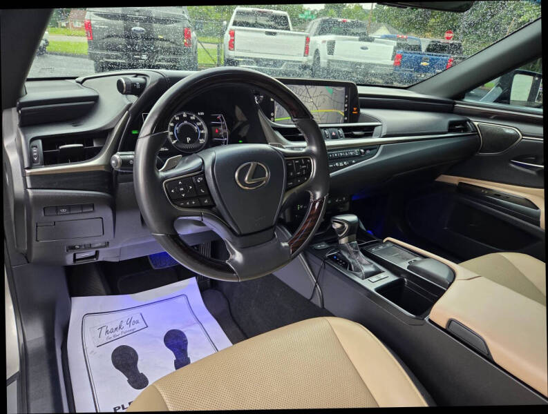 2020 Lexus ES 300h