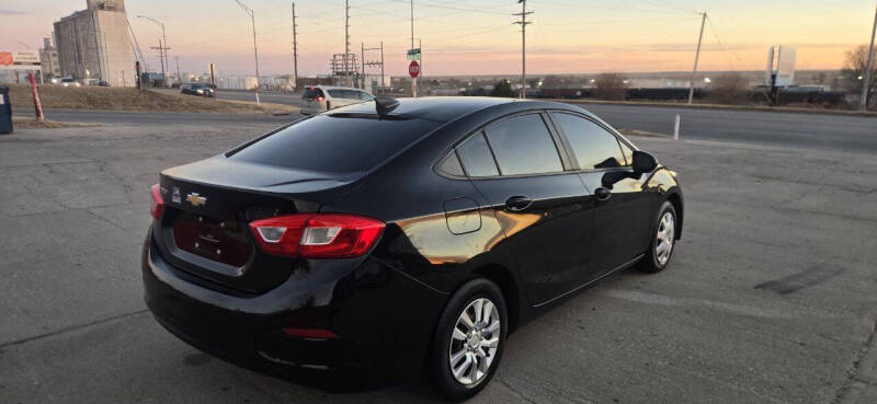 2017 Chevrolet Cruze LS Auto