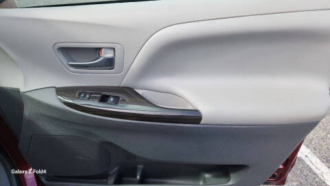 2019 Toyota Sienna XLE Premium 8-Passenger