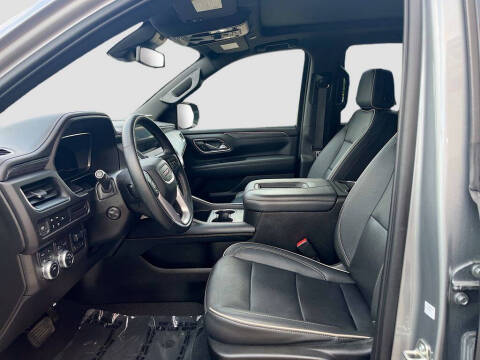 2023 GMC Yukon SLT