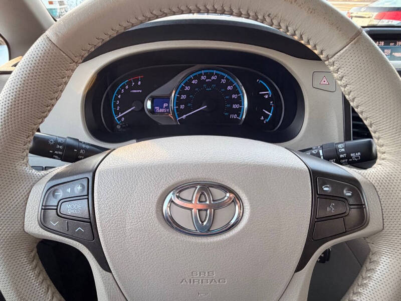 2013 Toyota Sienna XLE 7-Passenger