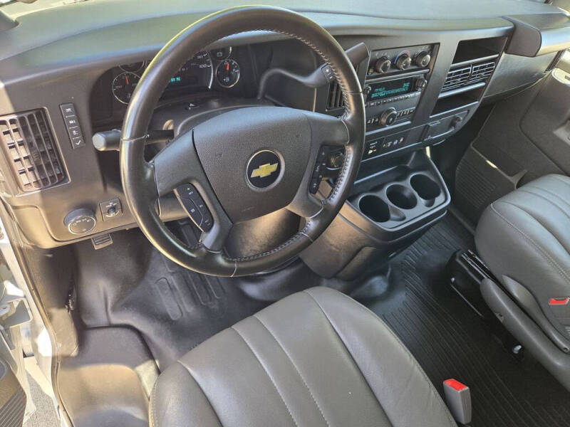 2023 Chevrolet Express 2500