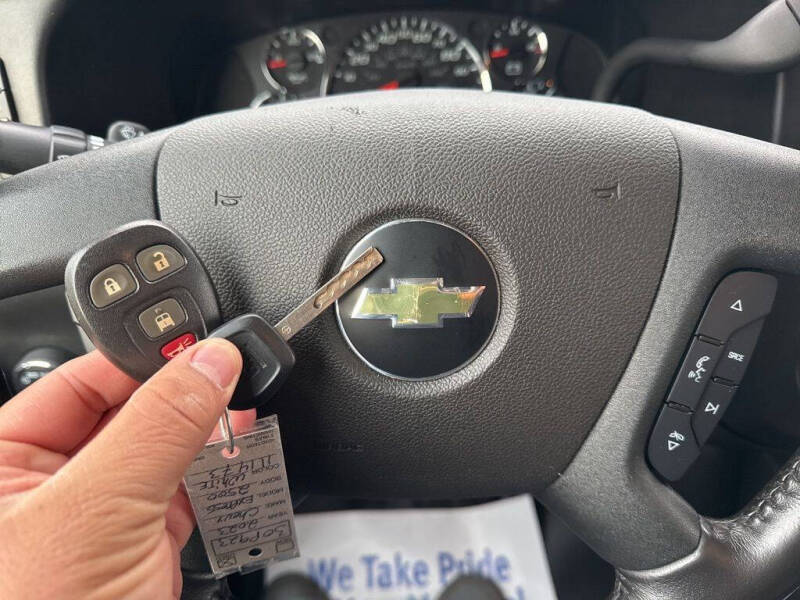 2023 Chevrolet Express 2500