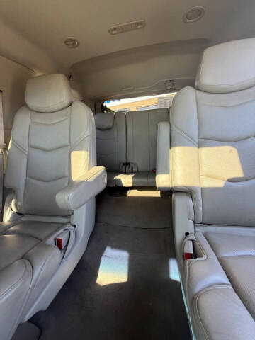 2017 Cadillac Escalade Luxury