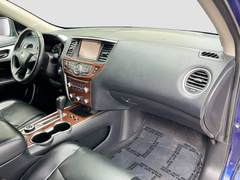 2020 Nissan Pathfinder Platinum