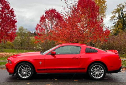 2012 Ford Mustang for sale at CLEAR CHOICE AUTOMOTIVE in Milwaukie OR