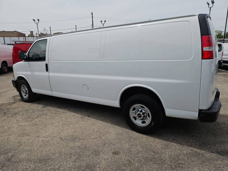 2017 GMC Savana 3500