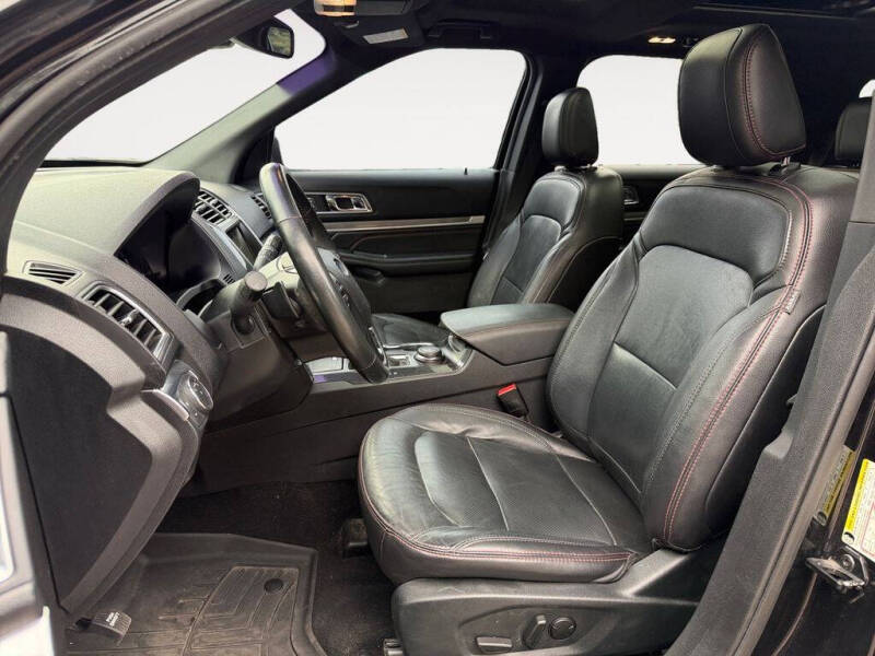 2019 Ford Explorer Sport