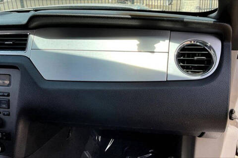 2010 Ford Mustang V6