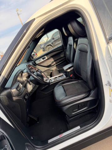 2023 Ford Explorer ST-Line