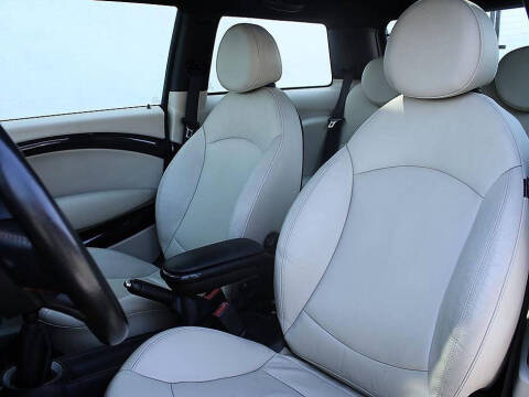 2011 MINI Cooper John Cooper Works