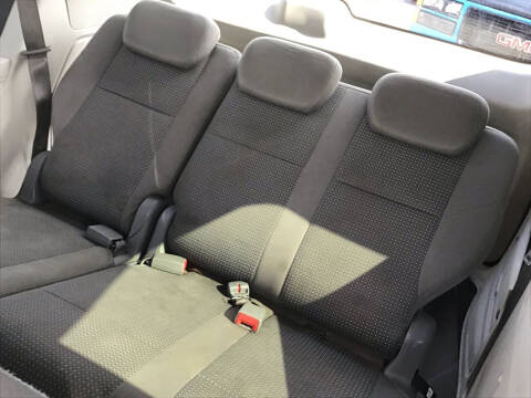 2010 Volkswagen Routan S