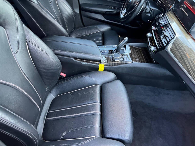 2018 BMW 5 Series 530i