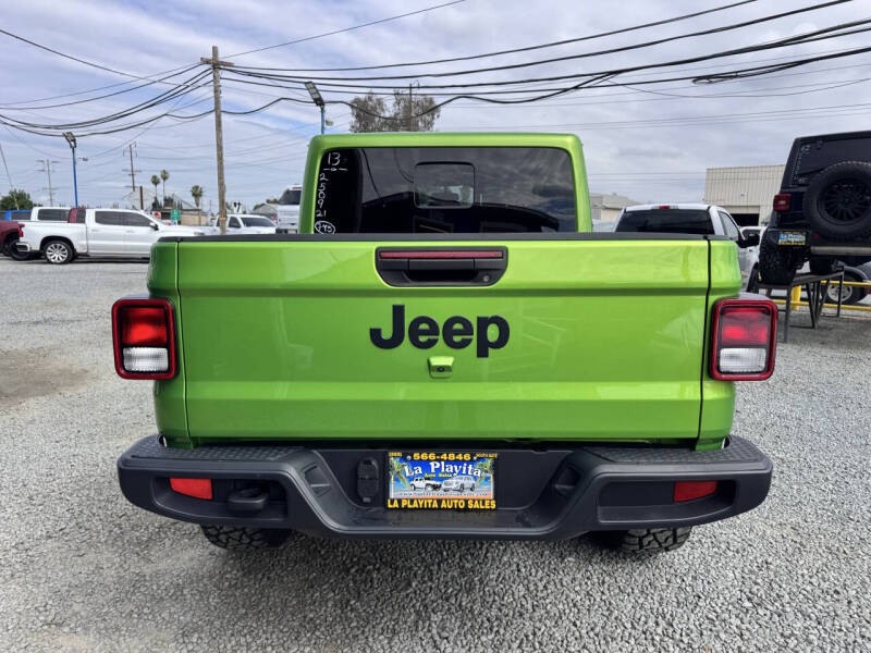 2025 Jeep Gladiator NightHawk