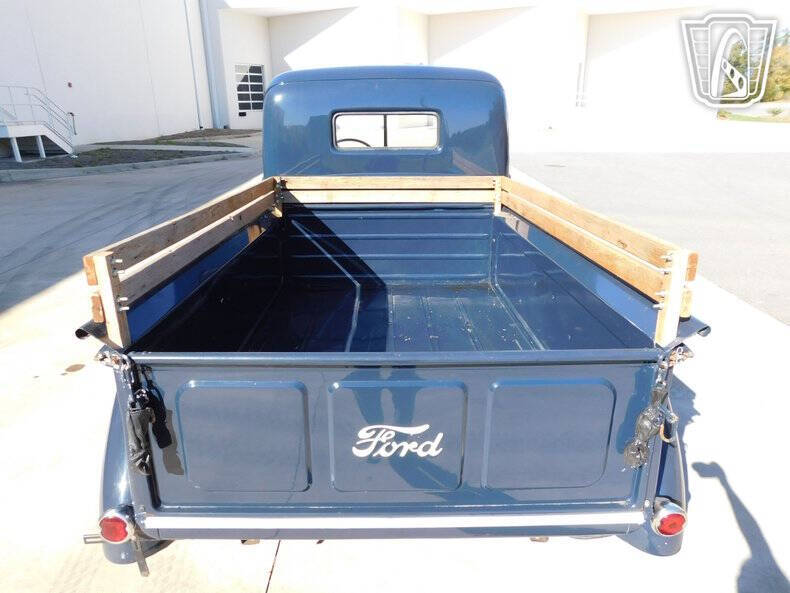 1946 Ford F-100