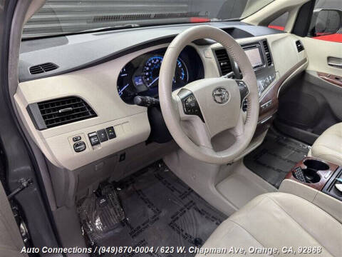 2013 Toyota Sienna XLE 8-Passenger