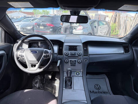 2015 Ford Taurus SEL