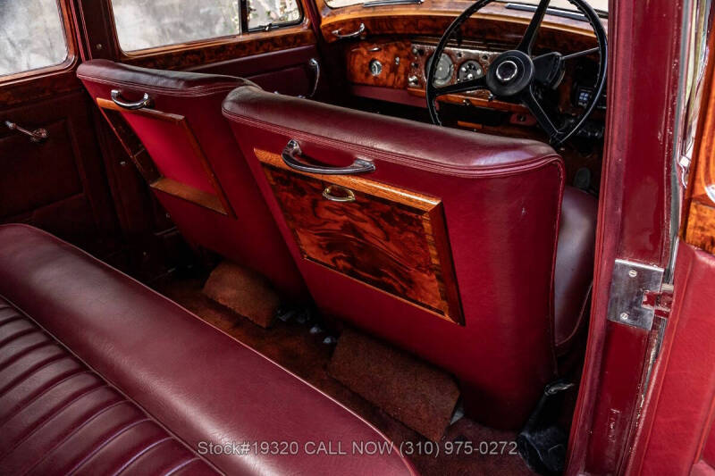 1954 Bentley R-Type Saloon