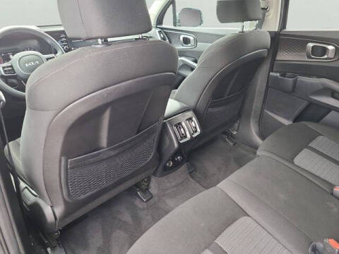 2023 Kia Sorento LX