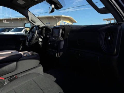 2023 Chevrolet Silverado 2500HD Custom