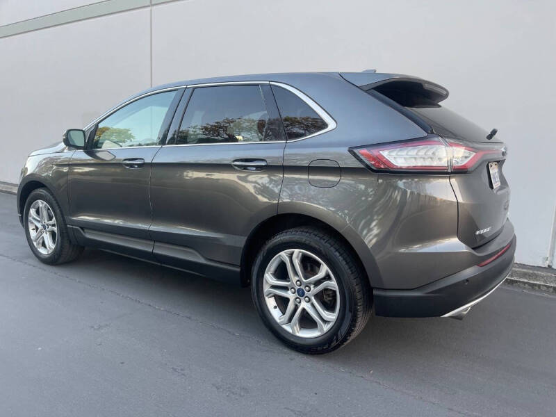 2017 Ford Edge Titanium